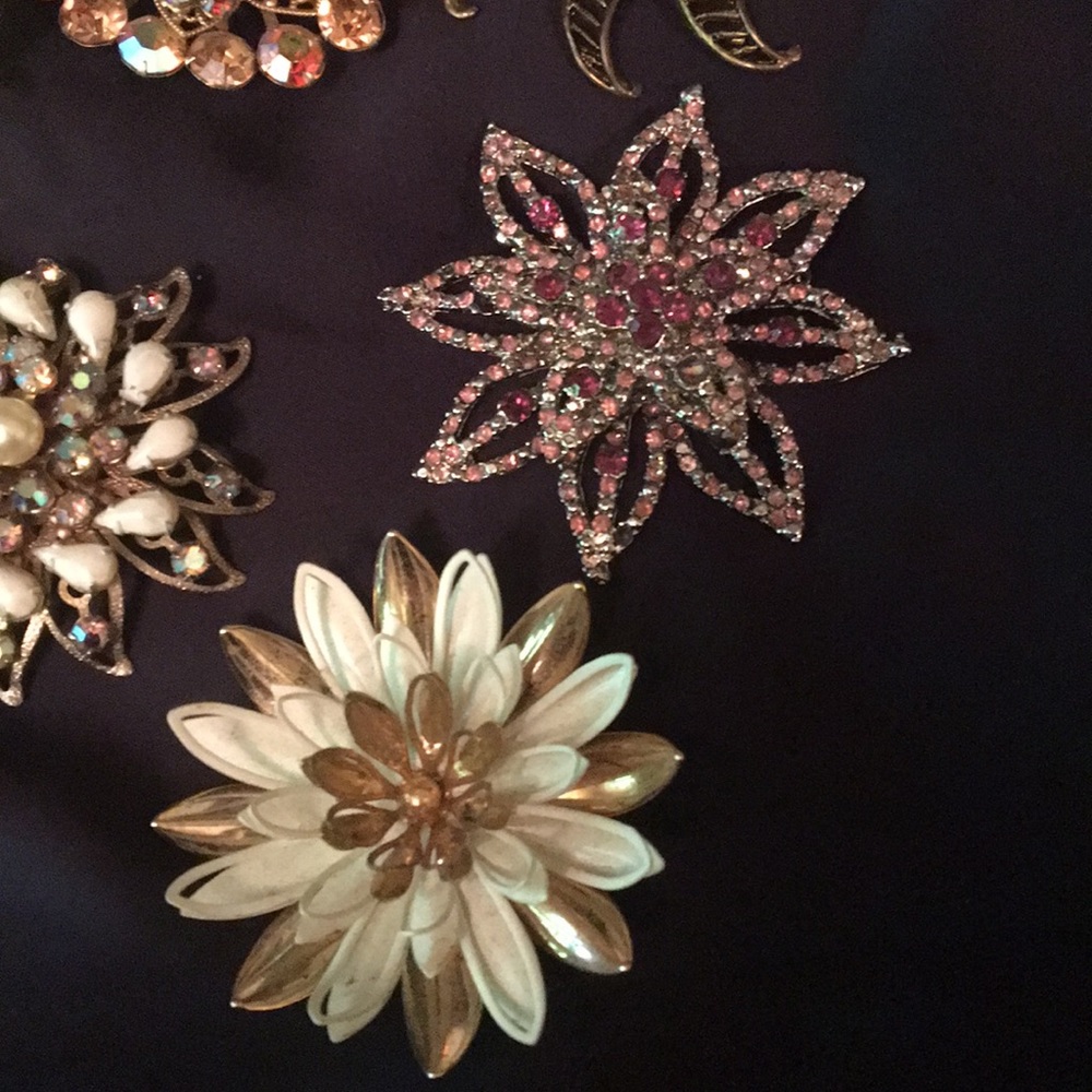 Vintage Brooch 6 Piece Bundle - Picture 4 of 5
